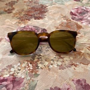 Illesteva Eldridge Sunglasses